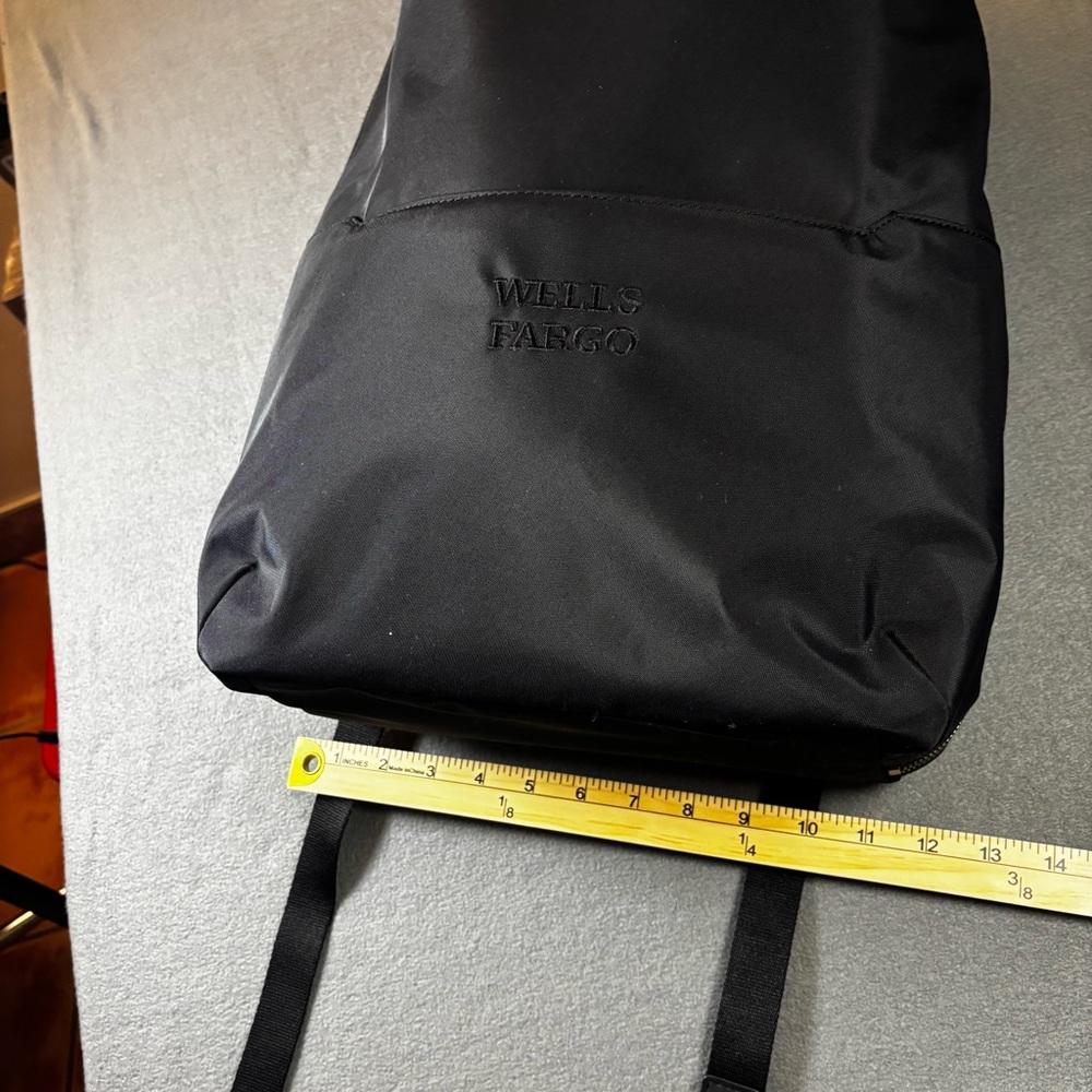 Away The Everywhere Zip Black Backpack Jet Black - Picture 10 of 15